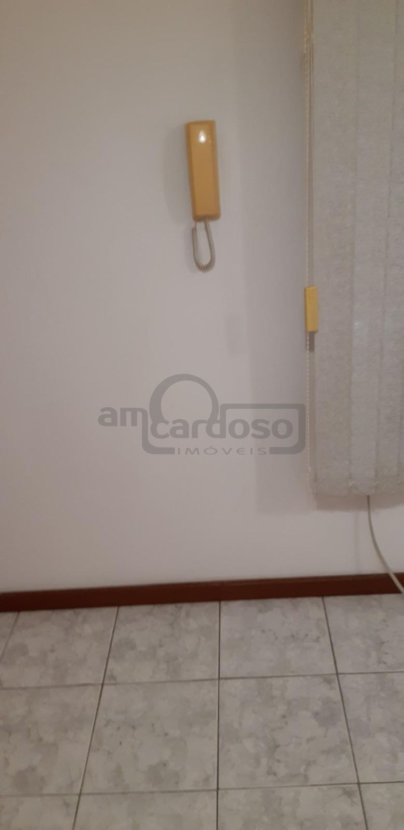 SALA COMERCIAL COM BANHEIRO E ELEVADOR JUNTO ASSIS BRASIL