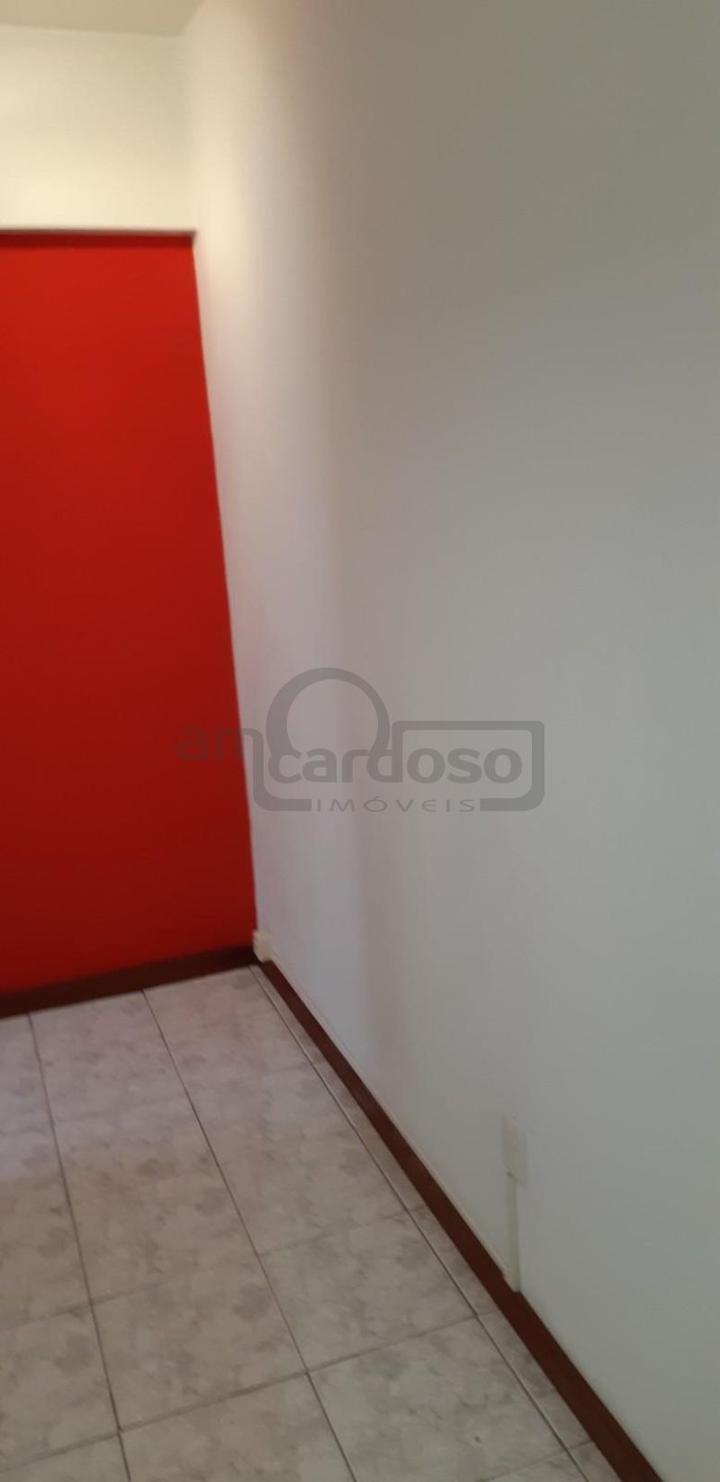 SALA COMERCIAL COM BANHEIRO E ELEVADOR JUNTO ASSIS BRASIL