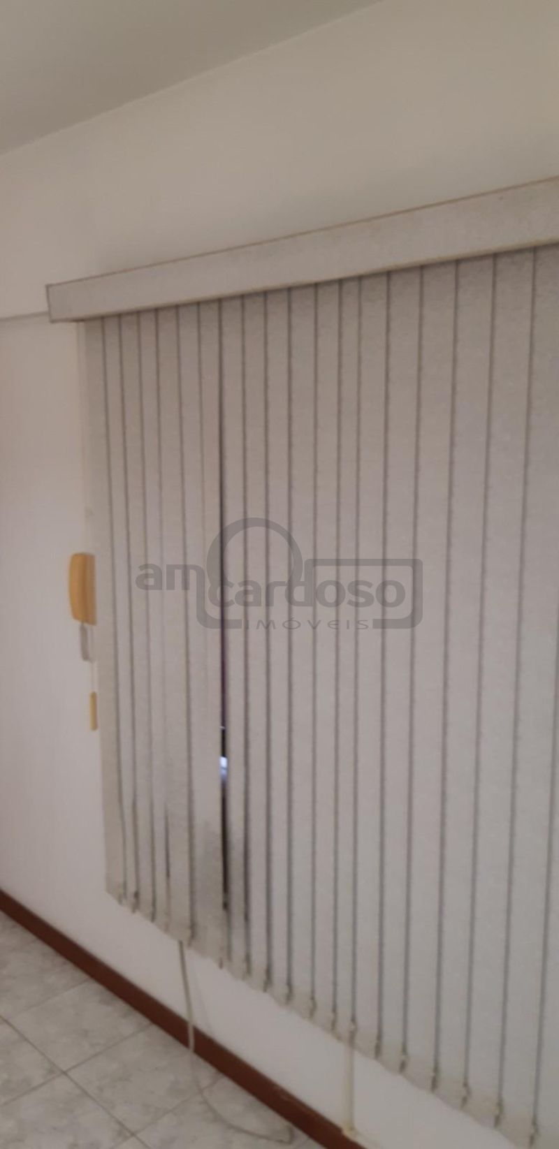 SALA COMERCIAL COM BANHEIRO E ELEVADOR JUNTO ASSIS BRASIL