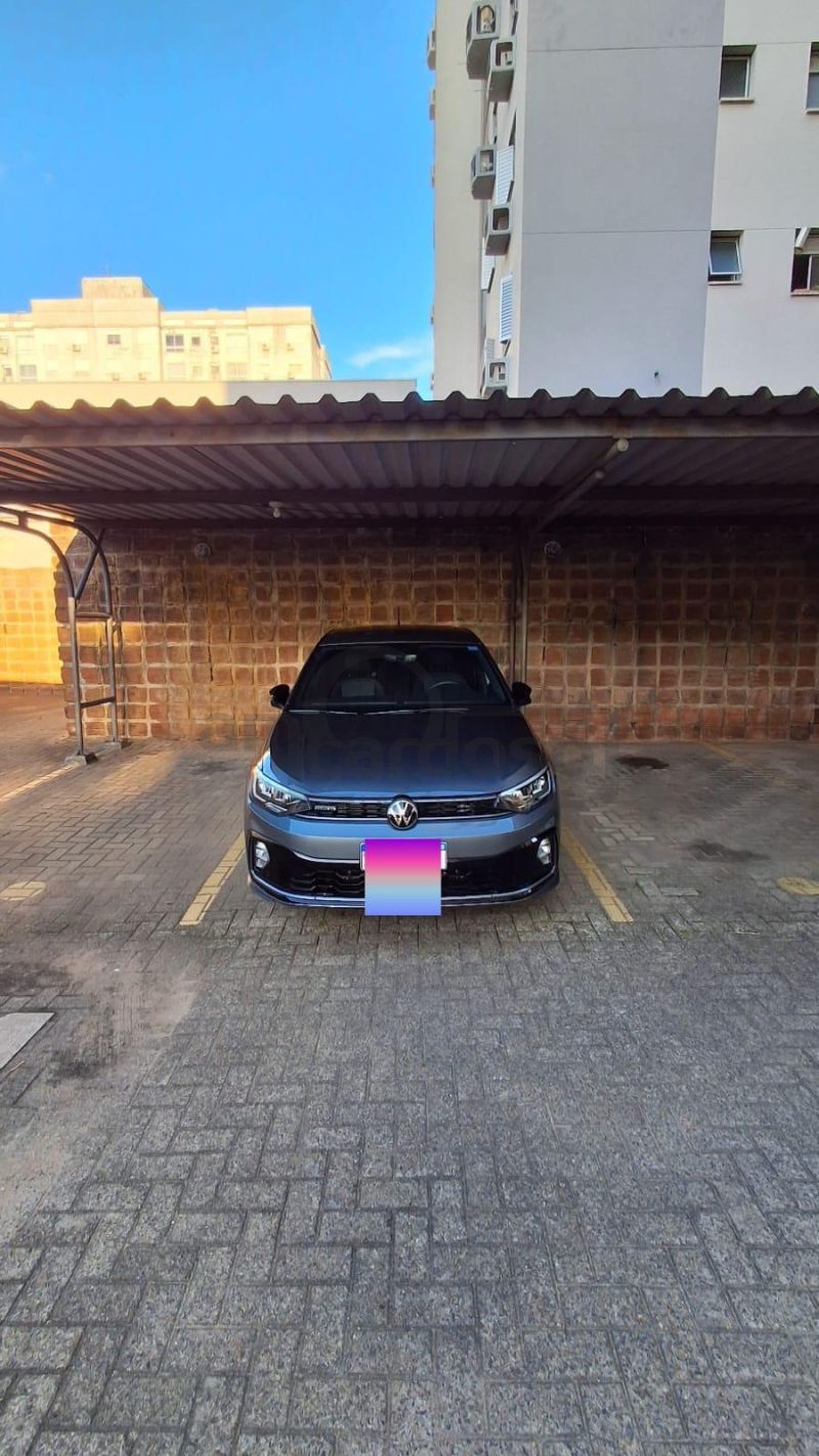 APARTAMENTO COM 2 DORMITÓRIOS, SACADA COM CHURRASQUEIRA E ESTACIONAMENTO