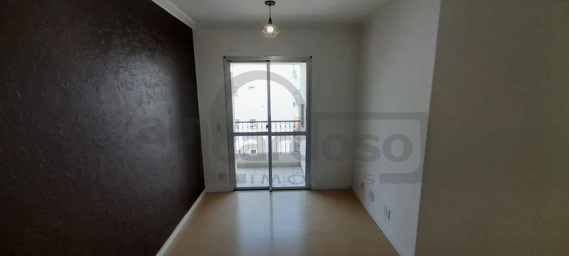 APARTAMENTO COM 2 DORMITÓRIOS, SACADA COM CHURRASQUEIRA E ESTACIONAMENTO