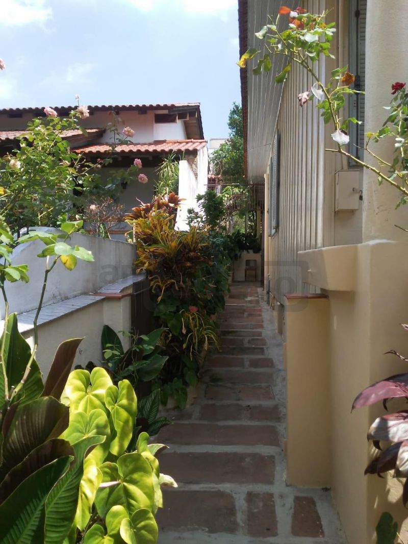 TERRENO NA RUA OURO PRETO JUNTO RUA JAVARI MEDINDO 9,74 X 45