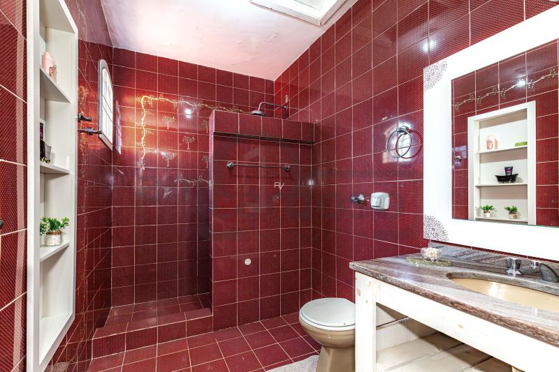 Casa de Alto Padrão com Piscina, 6 quartos com 5 vagas de garagem
