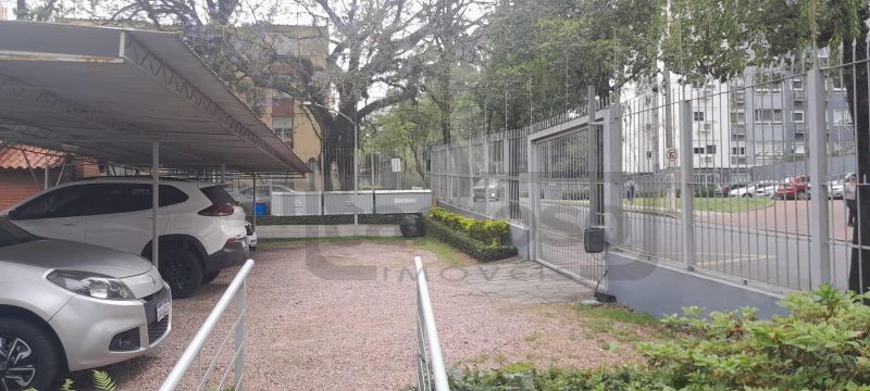 APARTAMENTO COM 2 DORMITÓRIOS TOTALMENTE REFORMADO,