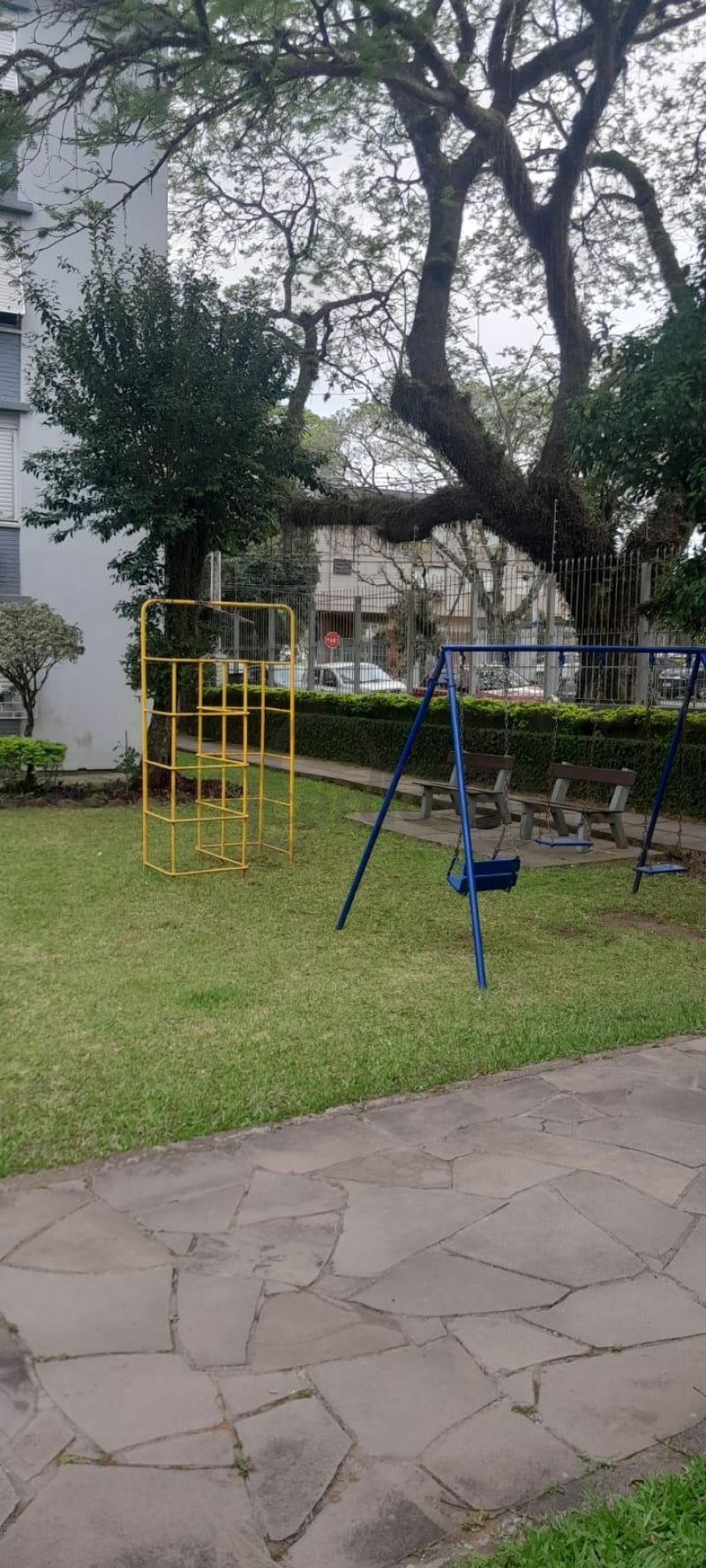 APARTAMENTO COM 2 DORMITÓRIOS TOTALMENTE REFORMADO,