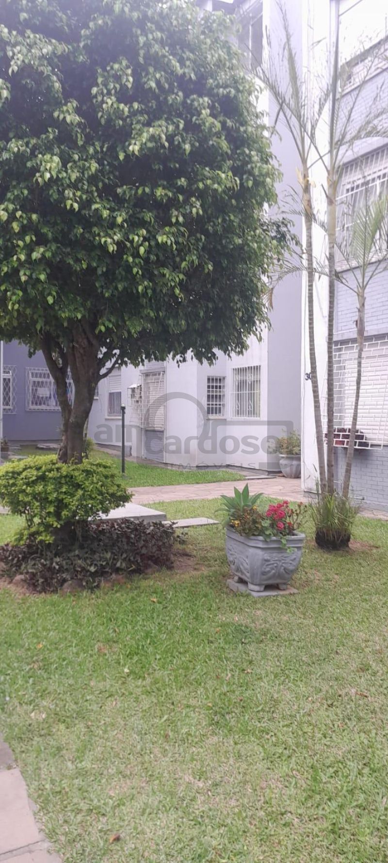 APARTAMENTO COM 2 DORMITÓRIOS TOTALMENTE REFORMADO,