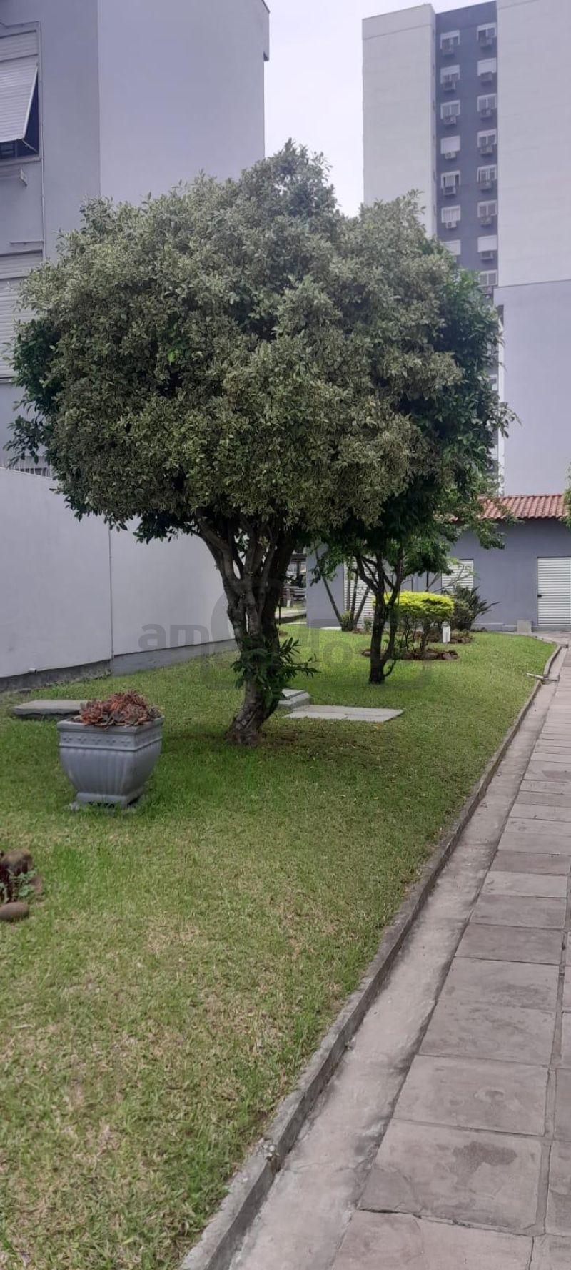 APARTAMENTO COM 2 DORMITÓRIOS TOTALMENTE REFORMADO,