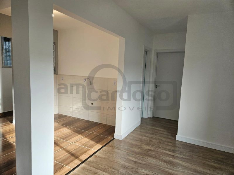 APARTAMENTO COM 2 DORMITÓRIOS TOTALMENTE REFORMADO,