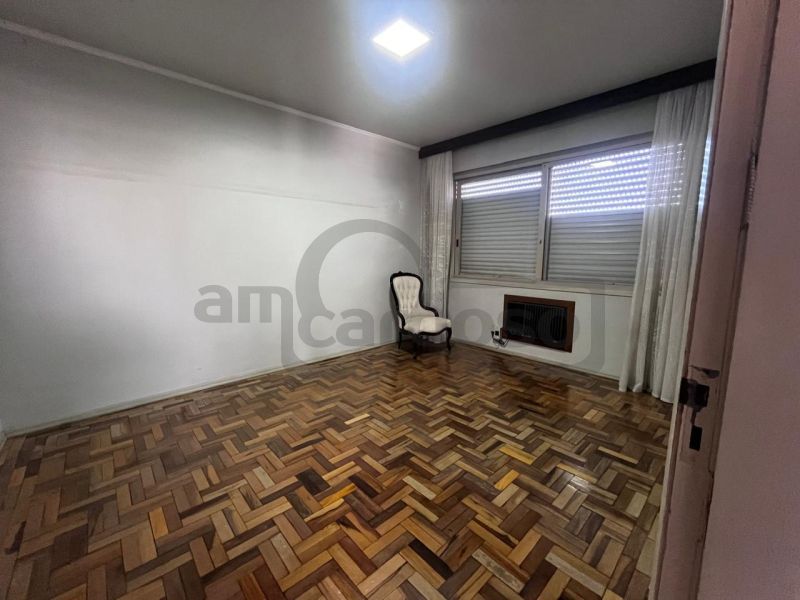 Apartamento com 2 quartos, 2 banheiros e 84m² à venda no bairro Sao Sebastiao, Porto Alegre