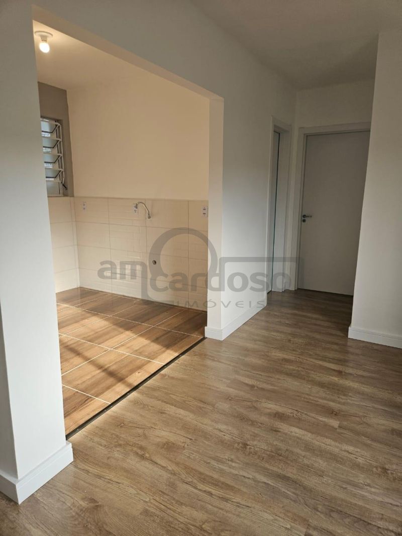 APARTAMENTO COM 2 DORMITÓRIOS TOTALMENTE REFORMADO,