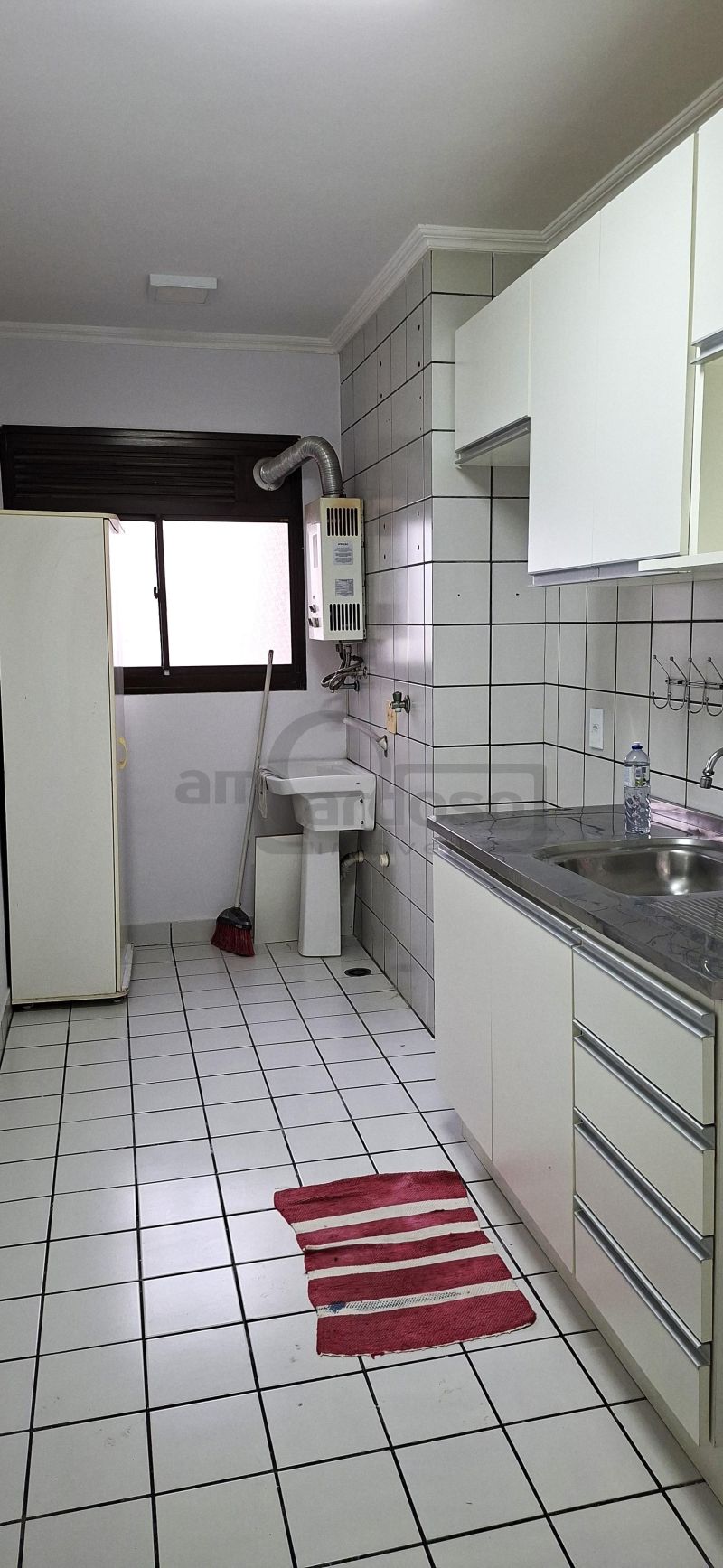 Apartamento 3 dormitórios semi mobiliado no Edificio Andaluzia