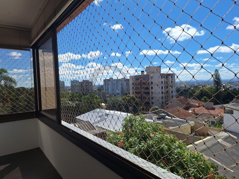 APARTAMENTO COM 2 DORMITÓRIOS, SENDO UMA SUÍTE EM EDIFICIO DE GABARITO NOS ALTOS DO BAIRRO