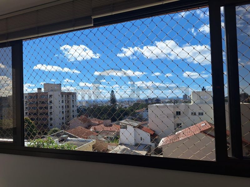 APARTAMENTO COM 2 DORMITÓRIOS, SENDO UMA SUÍTE EM EDIFICIO DE GABARITO NOS ALTOS DO BAIRRO