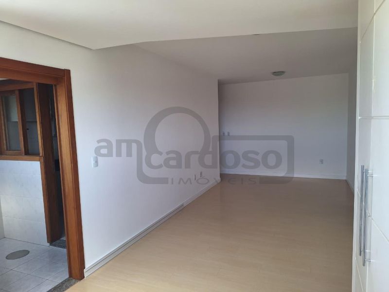 APARTAMENTO COM 2 DORMITÓRIOS, SENDO UMA SUÍTE EM EDIFICIO DE GABARITO NOS ALTOS DO BAIRRO
