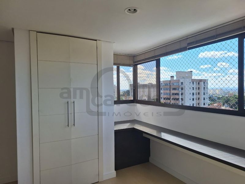 APARTAMENTO COM 2 DORMITÓRIOS, SENDO UMA SUÍTE EM EDIFICIO DE GABARITO NOS ALTOS DO BAIRRO