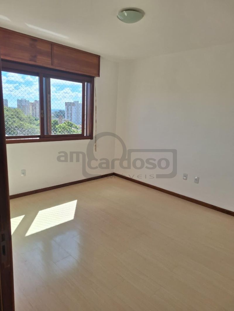 APARTAMENTO COM 2 DORMITÓRIOS, SENDO UMA SUÍTE EM EDIFICIO DE GABARITO NOS ALTOS DO BAIRRO