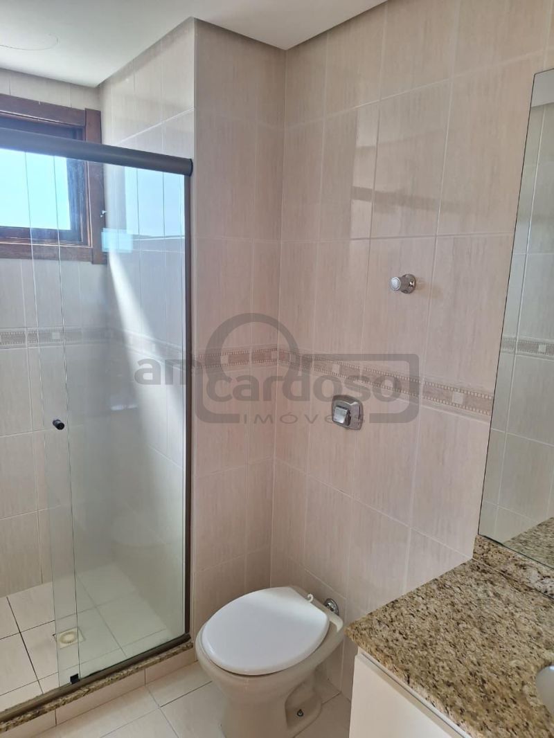 APARTAMENTO COM 2 DORMITÓRIOS, SENDO UMA SUÍTE EM EDIFICIO DE GABARITO NOS ALTOS DO BAIRRO