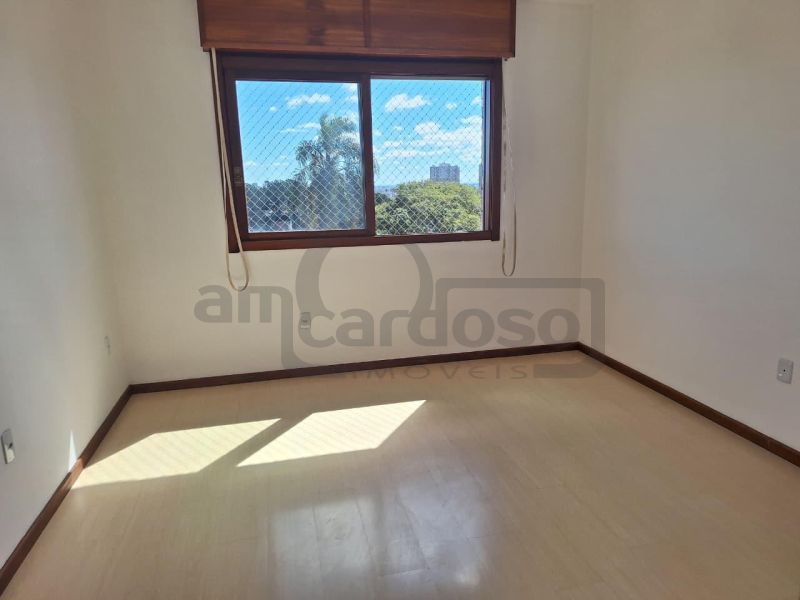 APARTAMENTO COM 2 DORMITÓRIOS, SENDO UMA SUÍTE EM EDIFICIO DE GABARITO NOS ALTOS DO BAIRRO