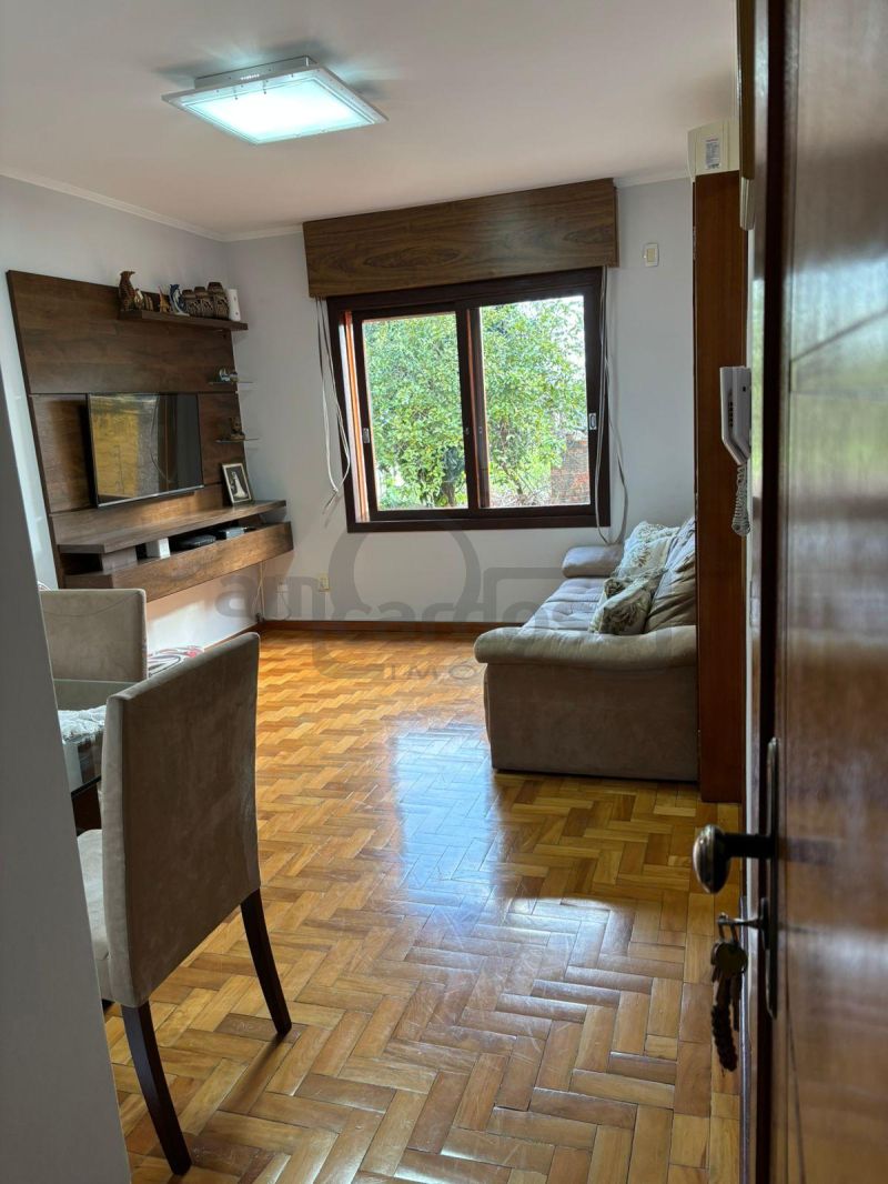 ACEITA FINANCIAMENTO - AP 3 DORMITORIOS, 1º ANDAR, GARAGEM .