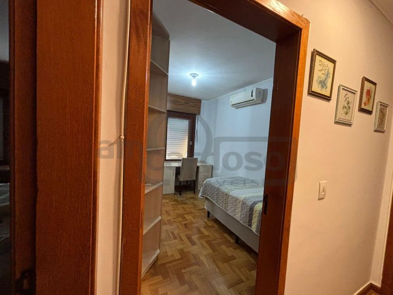 ACEITA FINANCIAMENTO - AP 3 DORMITORIOS, 1º ANDAR, GARAGEM .