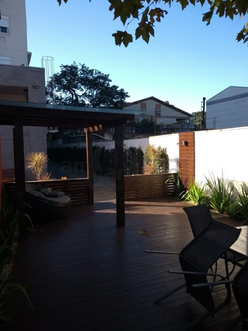 APARTAMENTO DE 1 DORMITÓRIO, SACADA COM CHURRASQUEIRA, GARAGEM COBERTA, INFRA COMPLETA