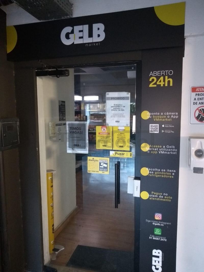 APARTAMENTO DE 1 DORMITÓRIO, SACADA COM CHURRASQUEIRA, GARAGEM COBERTA, INFRA COMPLETA