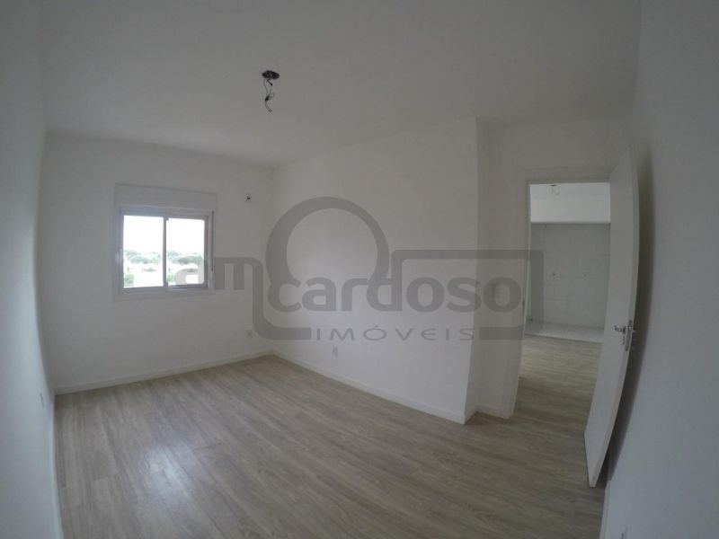 APARTAMENTO DE 1 DORMITÓRIO, SACADA COM CHURRASQUEIRA, GARAGEM COBERTA, INFRA COMPLETA