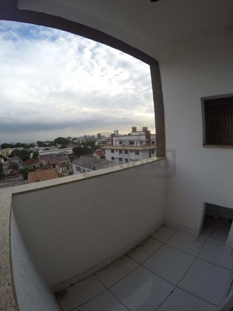 APARTAMENTO DE 1 DORMITÓRIO, SACADA COM CHURRASQUEIRA, GARAGEM COBERTA, INFRA COMPLETA