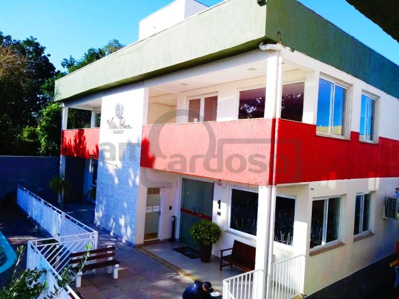 APARTAMENTO DE 1 DORMITÓRIO, SACADA COM CHURRASQUEIRA, GARAGEM COBERTA, INFRA COMPLETA
