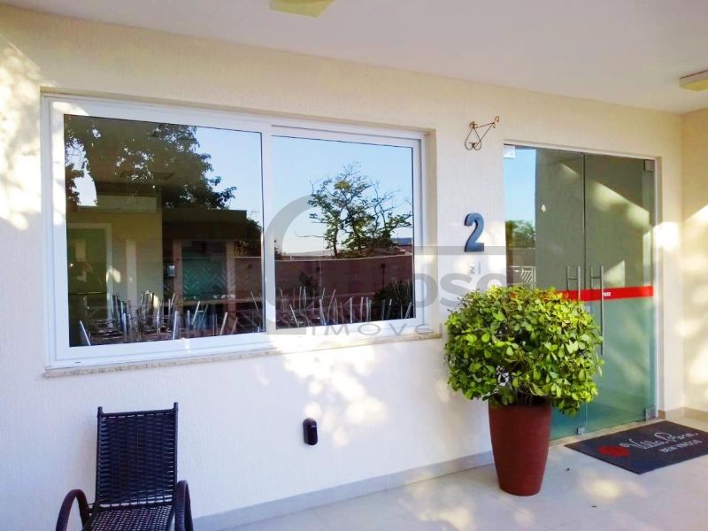 APARTAMENTO DE 1 DORMITÓRIO, SACADA COM CHURRASQUEIRA, GARAGEM COBERTA, INFRA COMPLETA