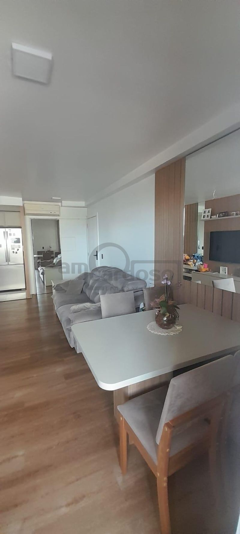APARTAMENTO COM 3 DORMITÓRIOS, SENDO UMA SUÍTE, SEMI MOBILIADO, ESTACIONAMENTO PARA 2 CARROS, CONDOMÍNIO COM INFRA ESTRUTURA COMPLETA.