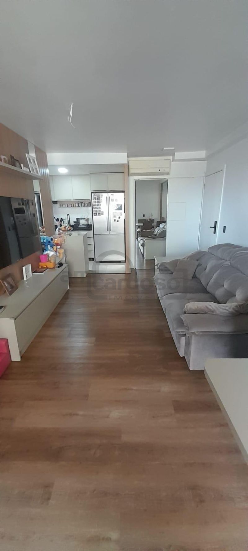 APARTAMENTO COM 3 DORMITÓRIOS, SENDO UMA SUÍTE, SEMI MOBILIADO, ESTACIONAMENTO PARA 2 CARROS, CONDOMÍNIO COM INFRA ESTRUTURA COMPLETA.