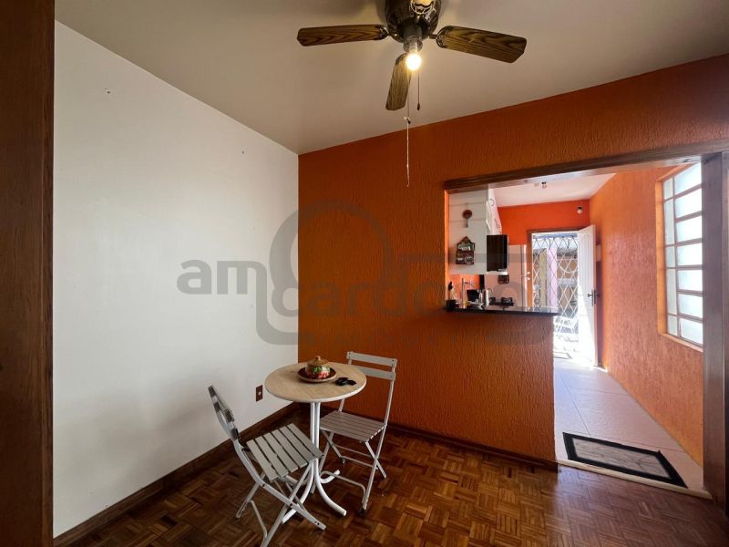CASA TÉRREA COM 3 DORMITÓRIOS, SUÍTE E AMPLO ESPAÇO GOURMET NO BAIRRO SÃO SEBASTIÃO