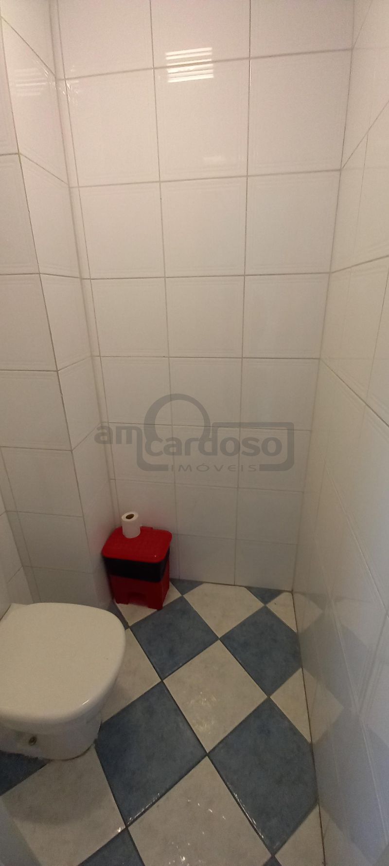 Apartamento com 3 quartos e 3 banheiros para alugar no bairro Jardim Lindoia, Porto Alegre