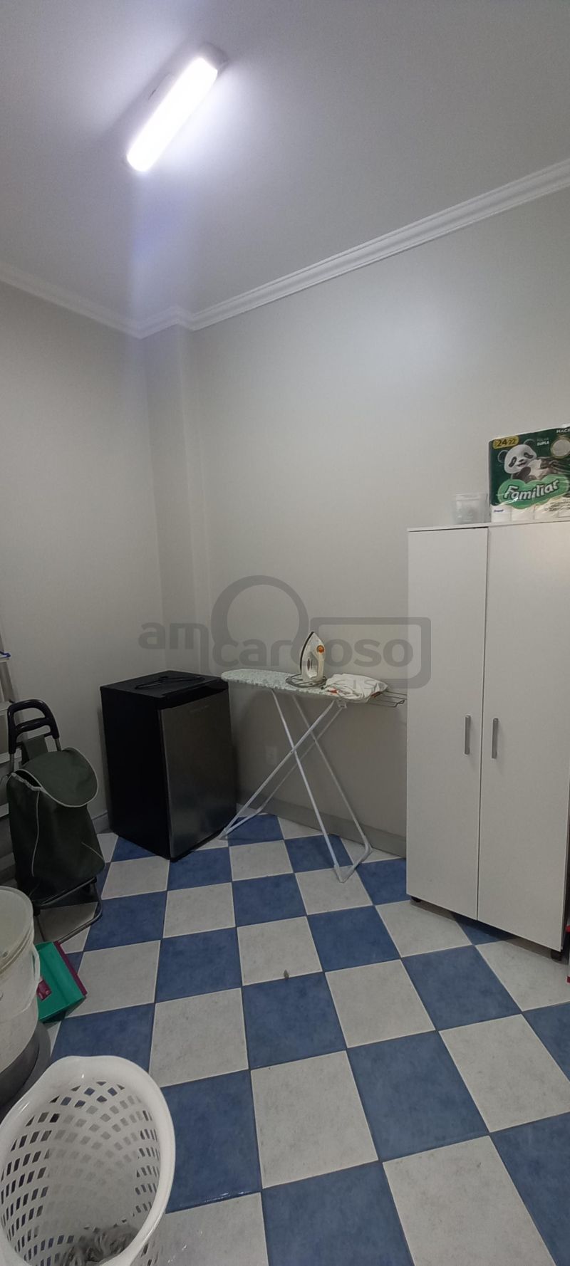 Apartamento com 3 quartos e 3 banheiros para alugar no bairro Jardim Lindoia, Porto Alegre