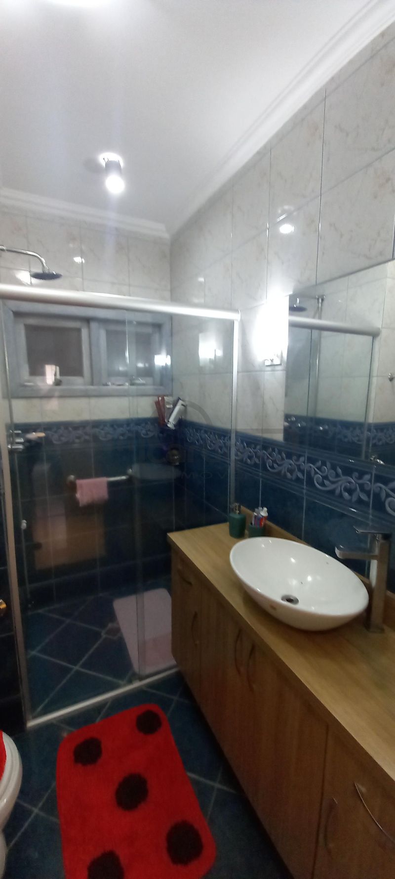 Apartamento com 3 quartos e 3 banheiros para alugar no bairro Jardim Lindoia, Porto Alegre