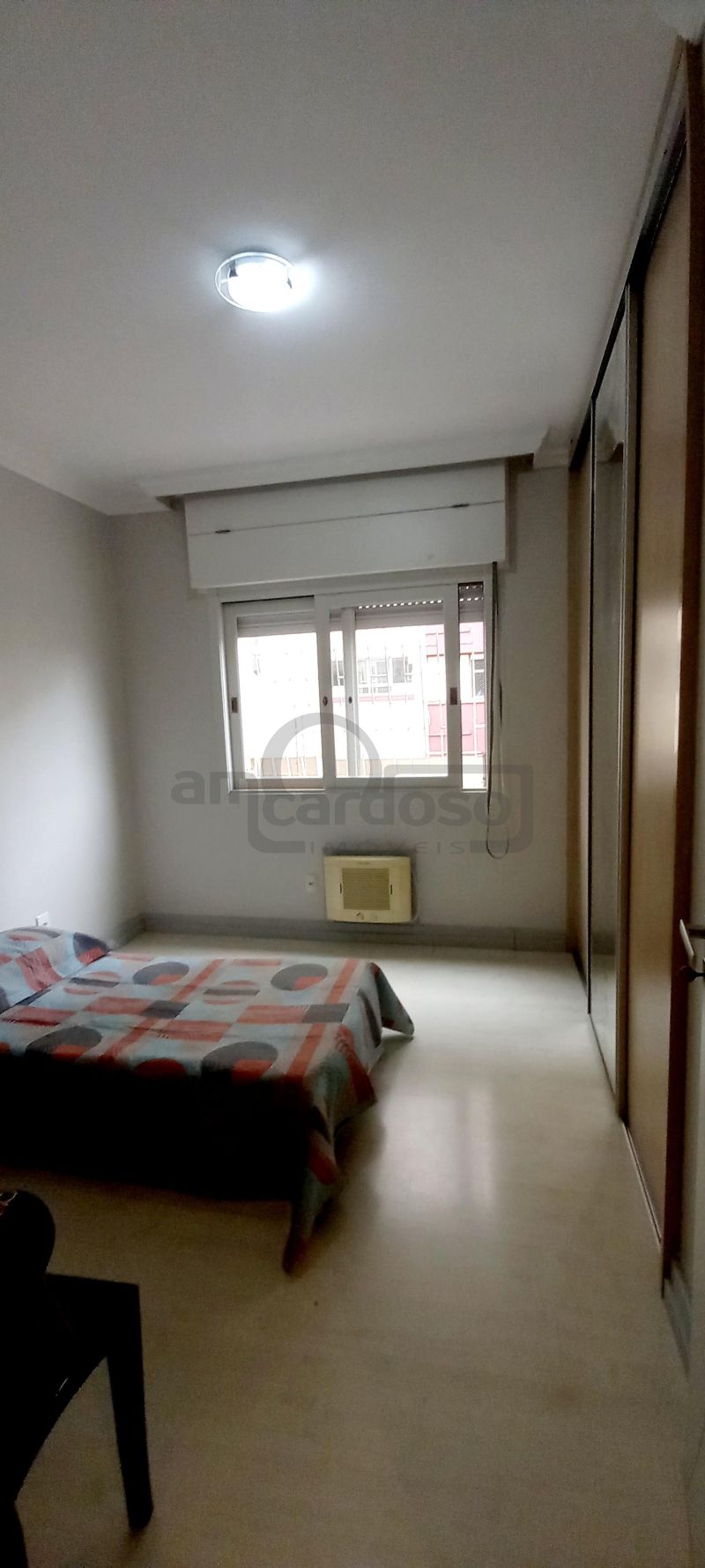 Apartamento com 3 quartos e 3 banheiros para alugar no bairro Jardim Lindoia, Porto Alegre