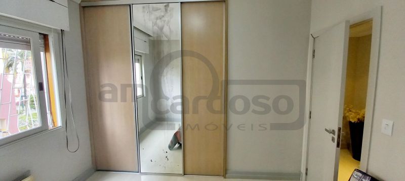 Apartamento com 3 quartos e 3 banheiros para alugar no bairro Jardim Lindoia, Porto Alegre