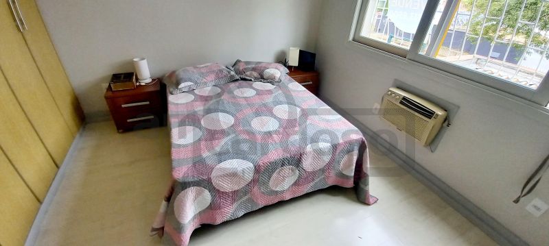 Apartamento com 3 quartos e 3 banheiros para alugar no bairro Jardim Lindoia, Porto Alegre