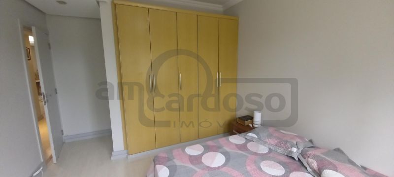 Apartamento com 3 quartos e 3 banheiros para alugar no bairro Jardim Lindoia, Porto Alegre