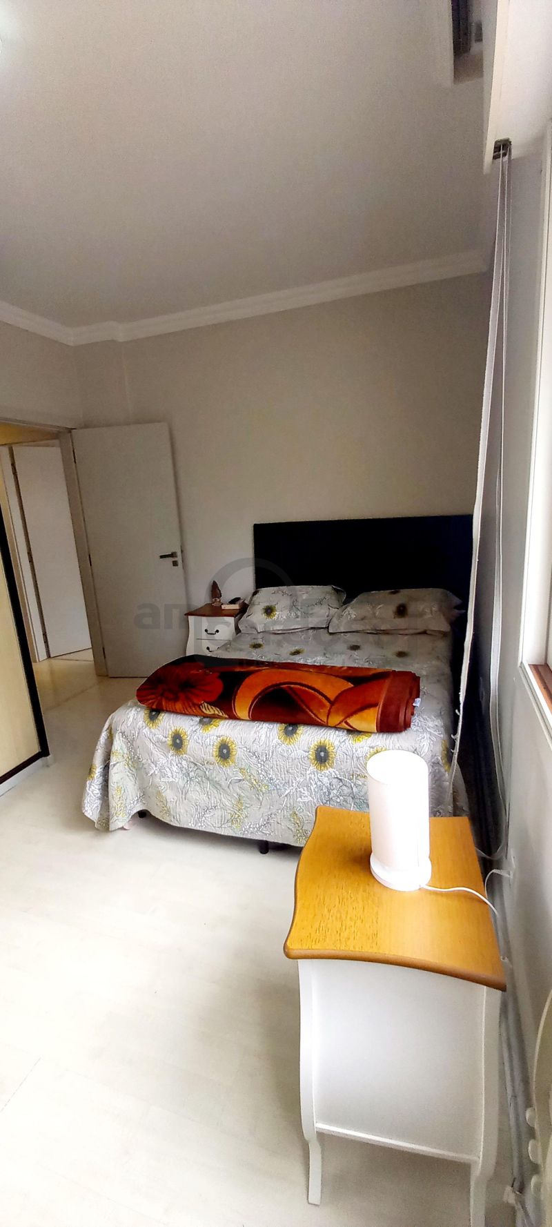 Apartamento com 3 quartos e 3 banheiros para alugar no bairro Jardim Lindoia, Porto Alegre