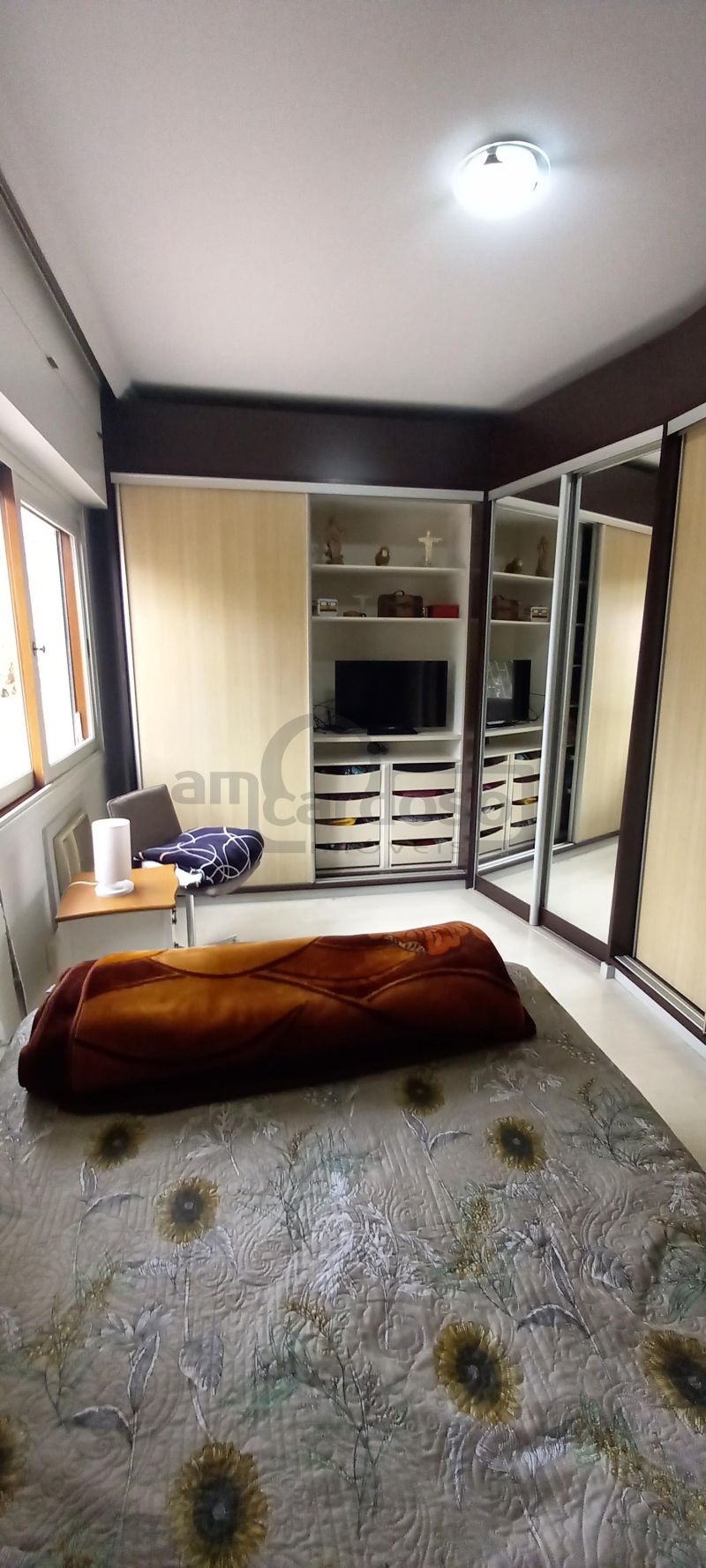 Apartamento com 3 quartos e 3 banheiros para alugar no bairro Jardim Lindoia, Porto Alegre