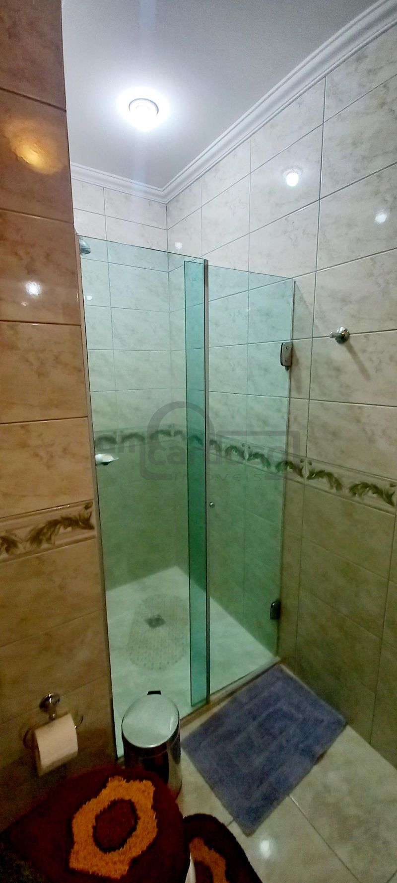 Apartamento com 3 quartos e 3 banheiros para alugar no bairro Jardim Lindoia, Porto Alegre