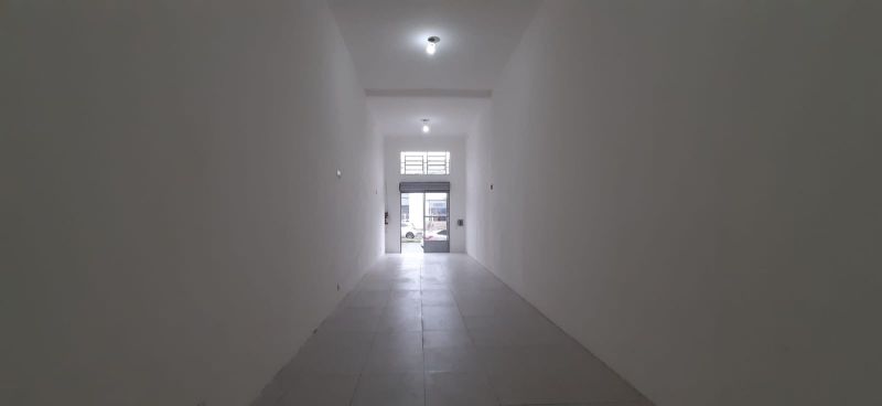 Loja com 1 banheiro e 77m² para alugar no bairro Cohab, Cachoeirinha