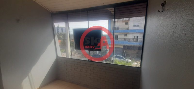 Casa com 3 quartos e 2 banheiros para alugar no bairro City, Cachoeirinha