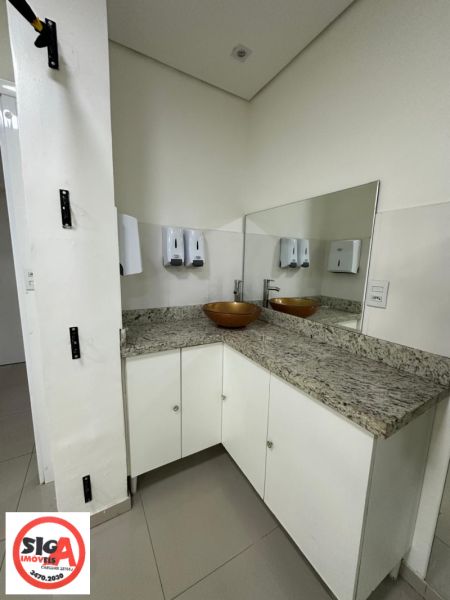 Loja com 245m² à venda no bairro Vila Cachoeirinha, Cachoeirinha