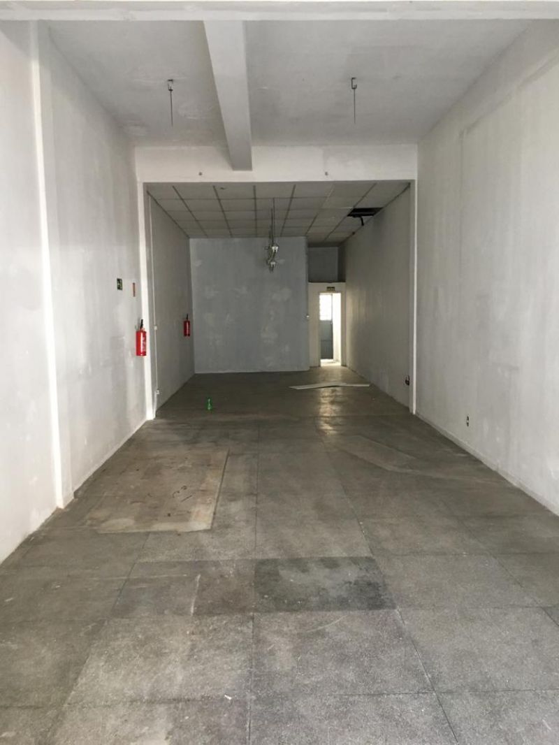 Loja com 1 banheiro e 80m² para alugar no bairro Vila Eunice Velha, Cachoeirinha