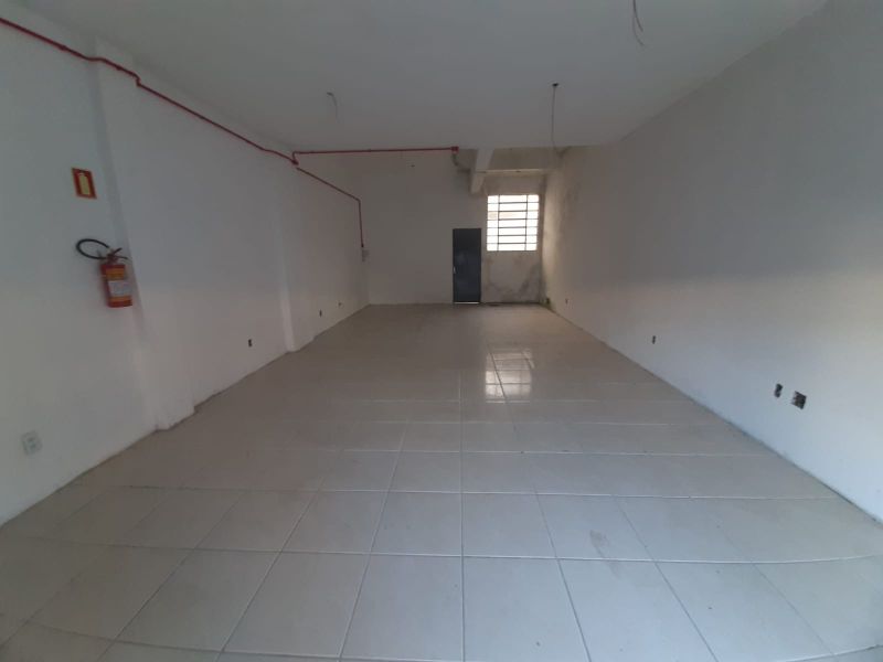 Loja com 1 banheiro e 50m² para alugar no bairro Vila Eunice Velha, Cachoeirinha