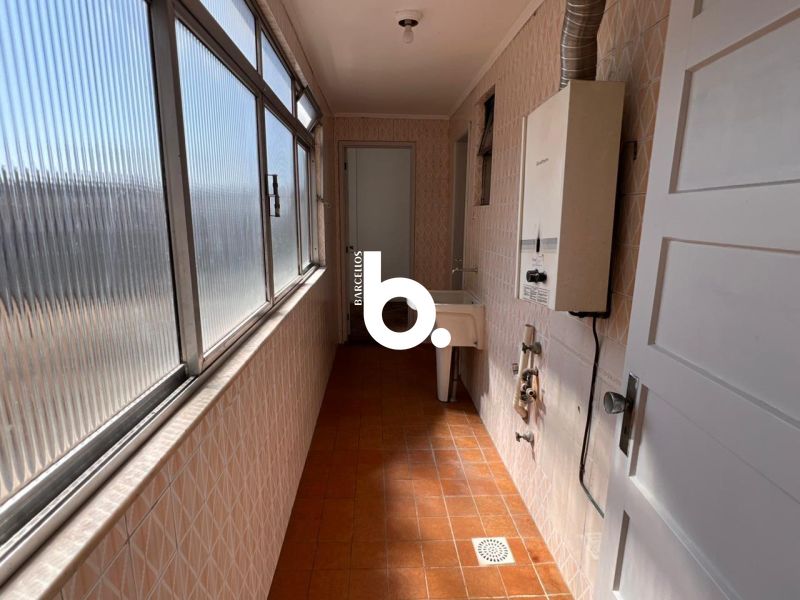 Apto com 3 quartos, 3 banheiros e 139m² para alugar no bairro Independencia, Porto Alegre
