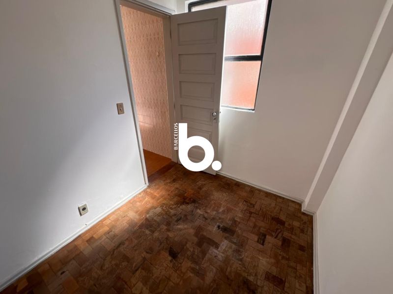 Apto com 3 quartos, 3 banheiros e 139m² para alugar no bairro Independencia, Porto Alegre